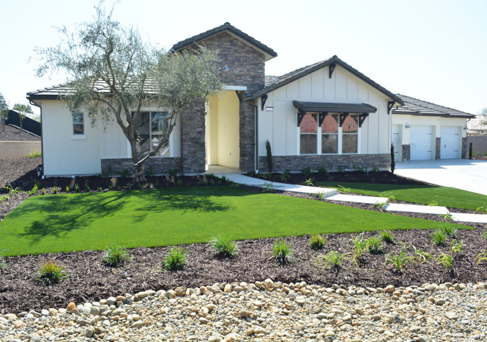 Artificial Lawn Maintenance Tips in Fresno